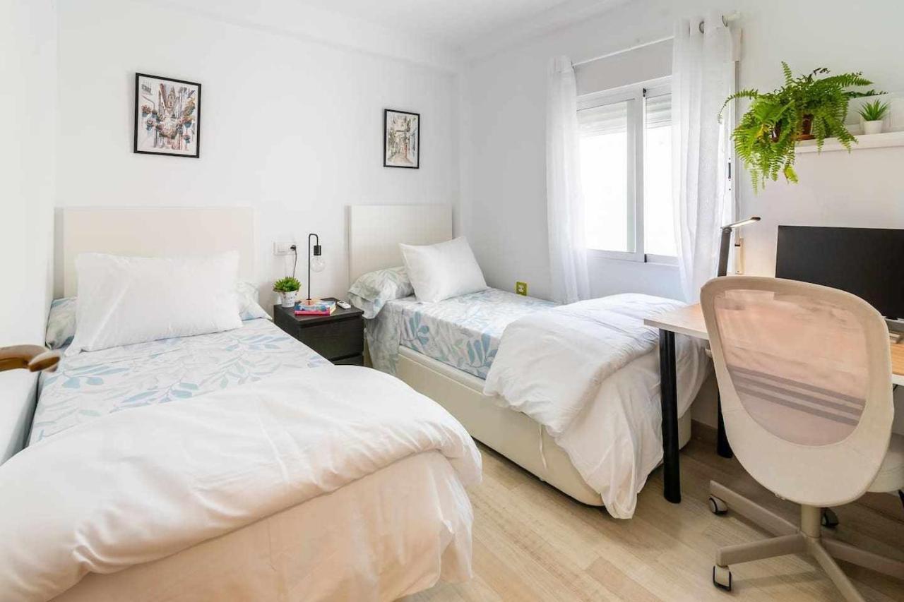 קורדובה Apartamento A 500M De La Juderia Con Parking מראה חיצוני תמונה
